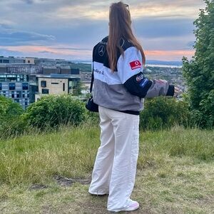 Meet your Posher, Hope